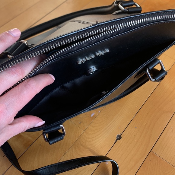 Calvin Klein Black Medium Crossbody - Picture 5 of 8